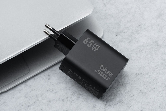 Ładowarka sieciowa do telefonu Blue Star GaN 2 x USB C + USB A QC4.0 PD 4A 65W VT-43 czarna