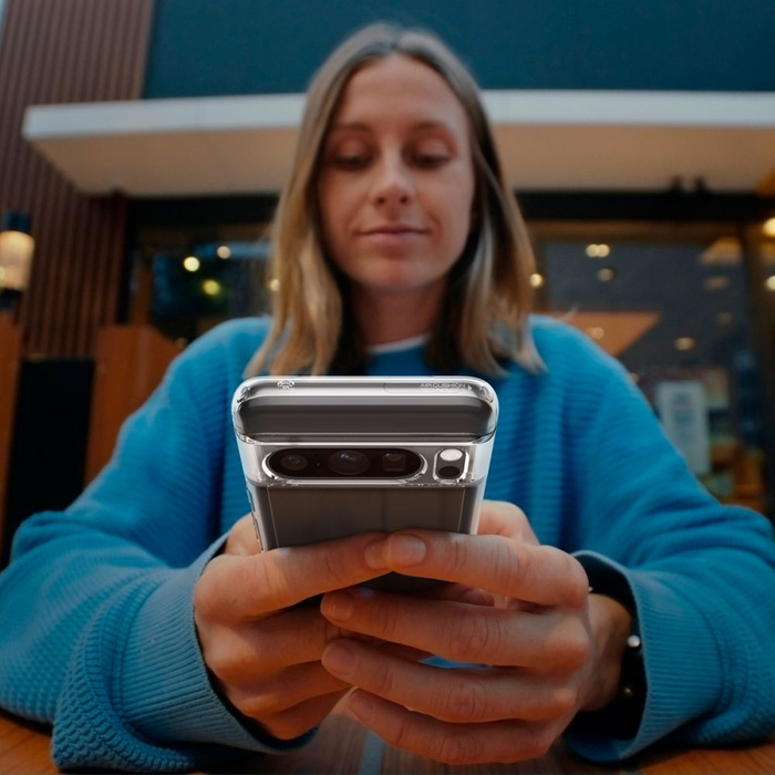 Etui Spigen Ultra Hybrid Google Pixel 8 Pro Crystal Clear Case