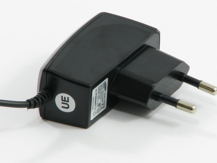 Ładowarka SAMSUNG Galaxy I9100 S2 I9300 S3 ACE Wave Micro USB  Czarna