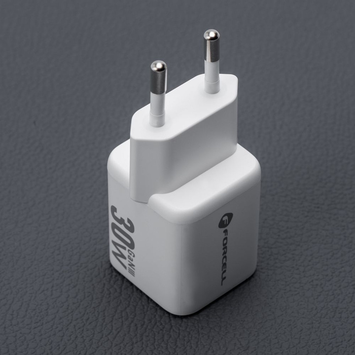 Ładowarka sieciowa do telefonu Forcell F-Energy Mini GaN III USB C + USB A QC4.0 PD 30W VT-35 biała 0INT