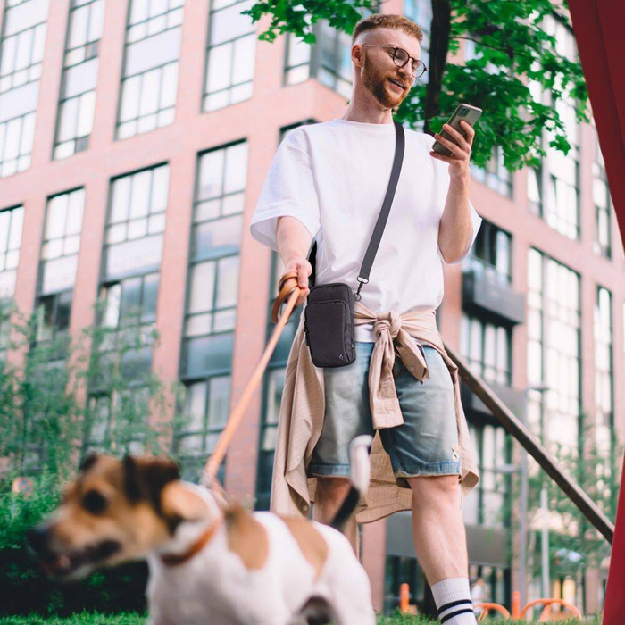 ETUI SPIGEN KD400 UNIVERSAL CROSS BAG KLASDEN BLACK