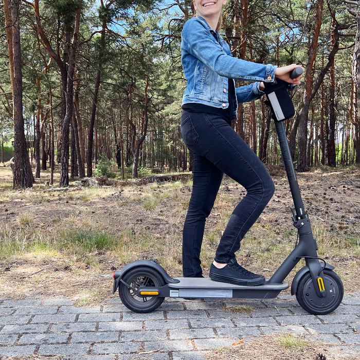 Wozinsky termiczna torba na bidon na rower lub hulajnogę 1 l czarna (WBB29BK) 