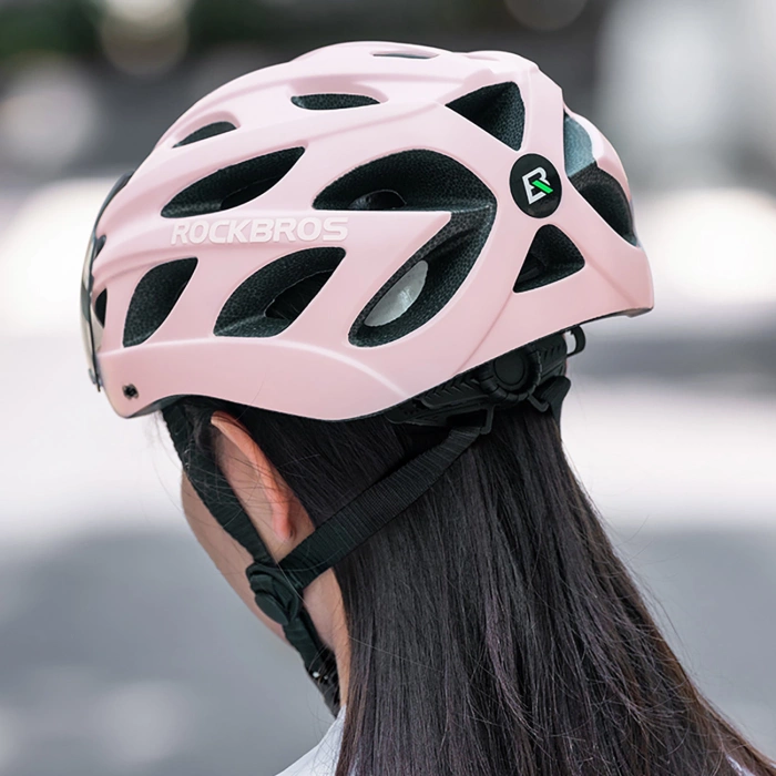 Kask rowerowy Rockbros z szybką, odpinane okulary z ochroną UV, odłączany daszek, unisex - różowy