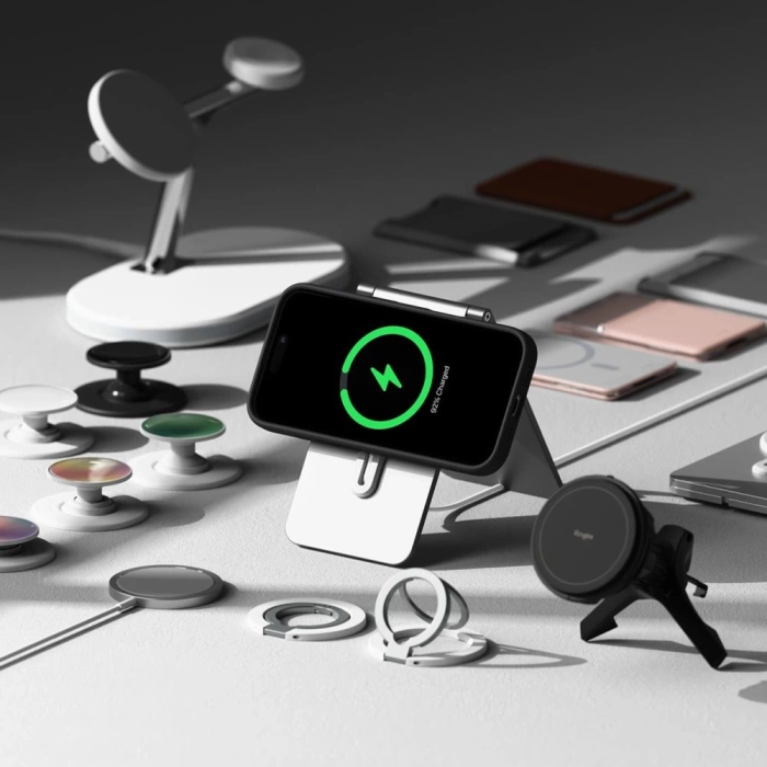 Etui RINGKE SILICONE MAGNETIC MAGSAFE IPHONE 16 BLACK