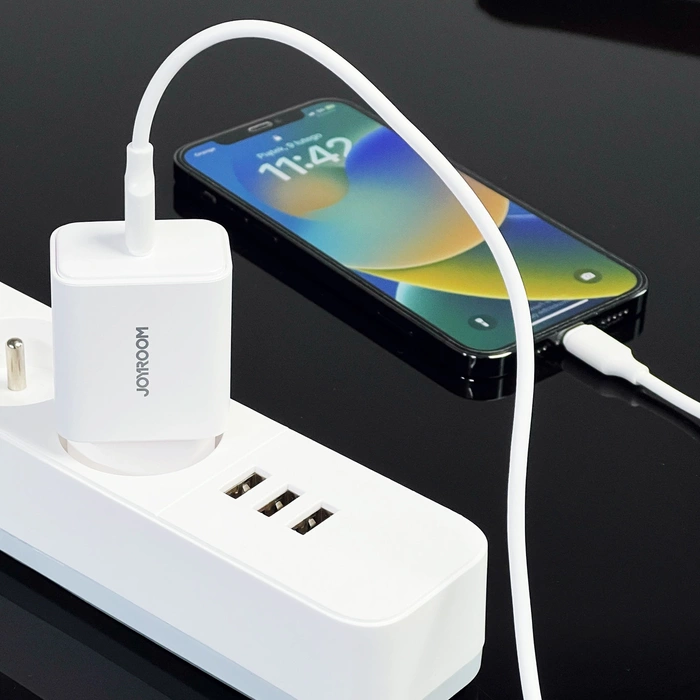 Ładowarka 20W USB C PD z kablem USB C - Lightning Joyroom JR-TCF06