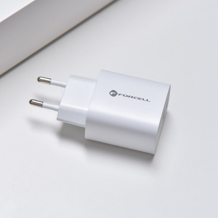 Ładowarka sieciowa do telefonu Forcell F-Energy USB C + USB A QC4.0 PD 3A 30W TFK-TC-30WPD biała