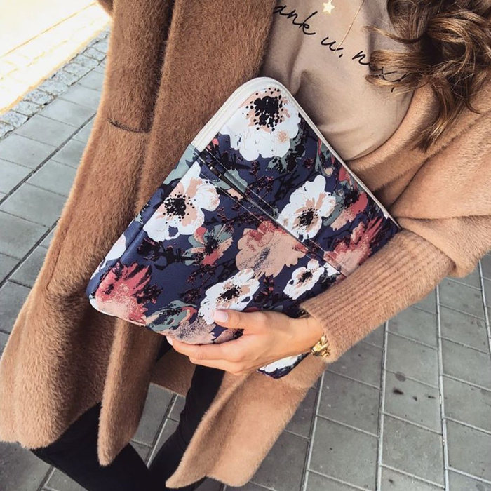 Etui CANVASLIFE Sleeve Laptop 15-16 Navy Rose Granatowe Case