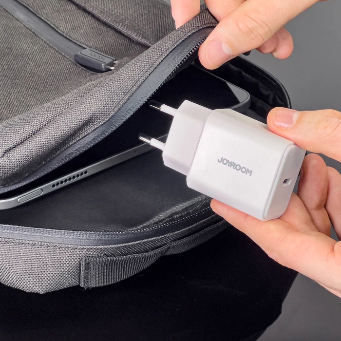 Ładowarka 20W USB C PD z kablem USB C - Lightning Joyroom JR-TCF06