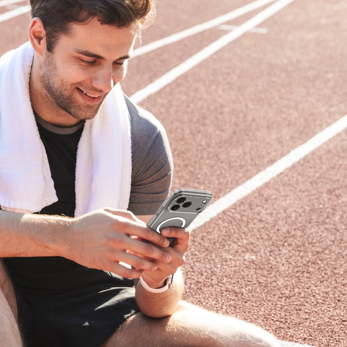 Etui Dux Ducis Clin Mag na iPhone 17 Pro kompatybilne z MagSafe - przezroczyste