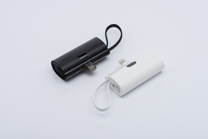 Powerbank Forcell F-Energy Power Plug F5K3 PD 20W 5000 mAh z wbudowanym złączem Lightning biały