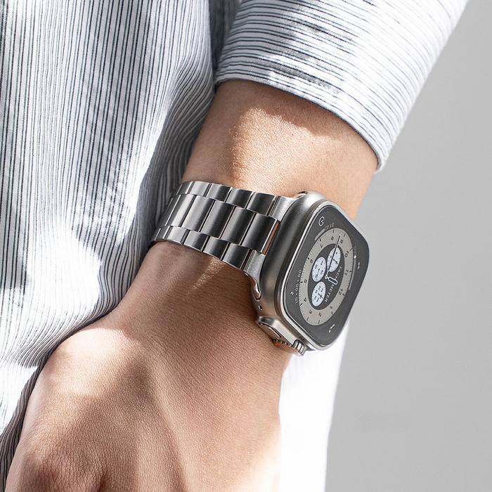 RINGKE METAL ONE AIR APPLE WATCH 8 / 9 / 10 / 11 / SE / ULTRA (44 / 45 / 46 / 49 MM) SILVER