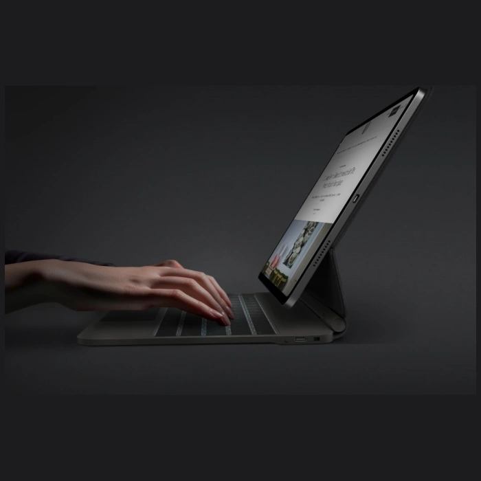 Etui UNIQ Venno Pro Magnetic Smart       z klawiaturą do iPad Pro 13" M4 (2024) czarny