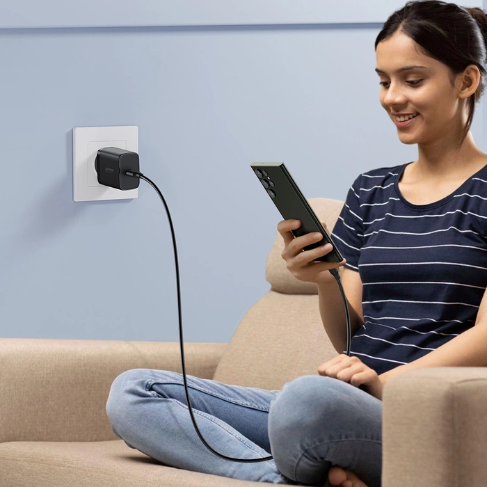 Szybka ładowarka Joyroom JR-TCF11 do 25W + kabel USB-C / USB-C 1m - czarna