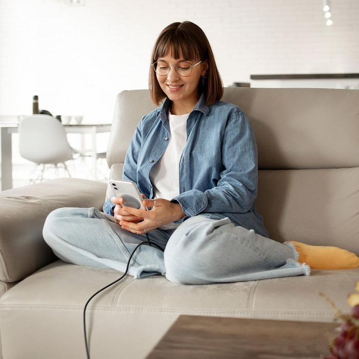 Ładowarka indukcyjna Forcell F-Energy Smart Charge USB C Qi2 15W zgodna z MagSafe z odpinanym kablem 1,5 m srebrna